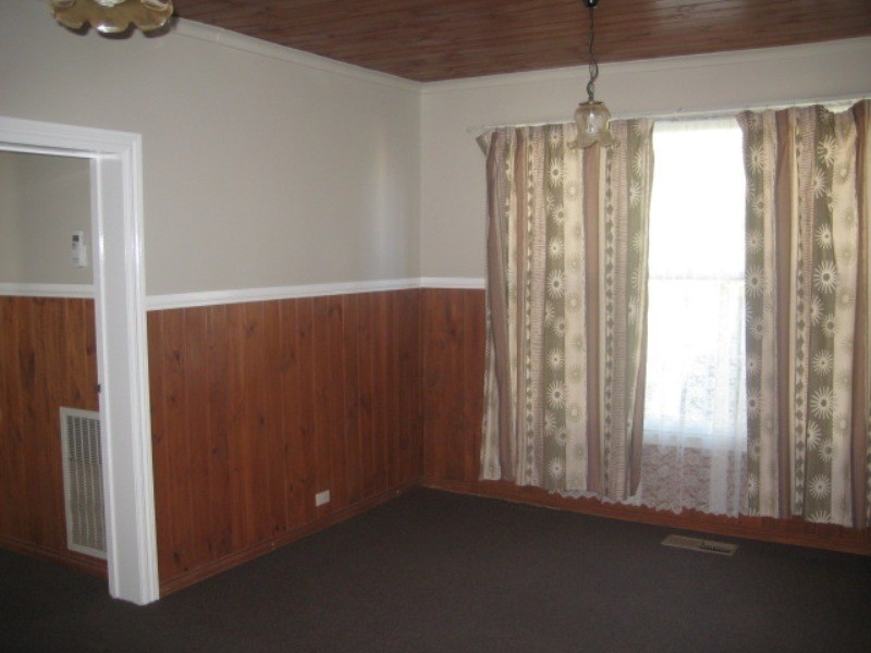 135 Eaglehawk Road, Long Gully VIC 3550