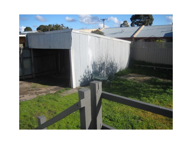 135 Eaglehawk Road, Long Gully VIC 3550