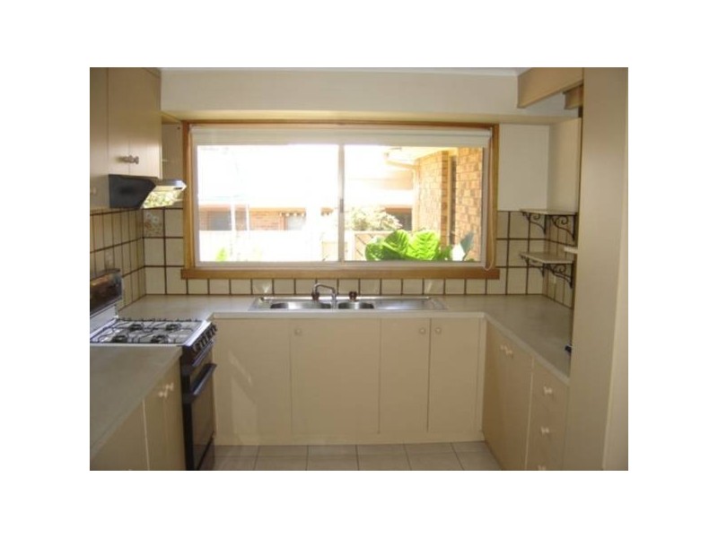 23 Balmoral Drive, Golden Square VIC 3555