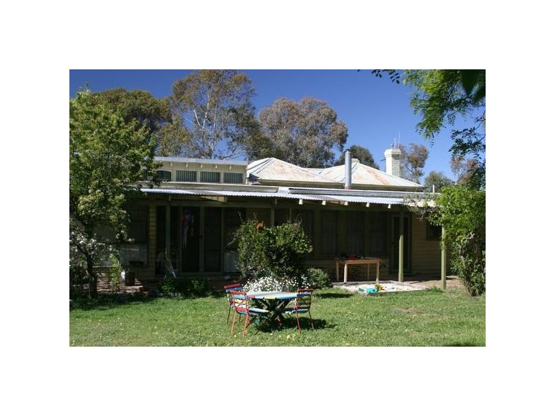 11 Jobs Gully Road, Eaglehawk VIC 3556