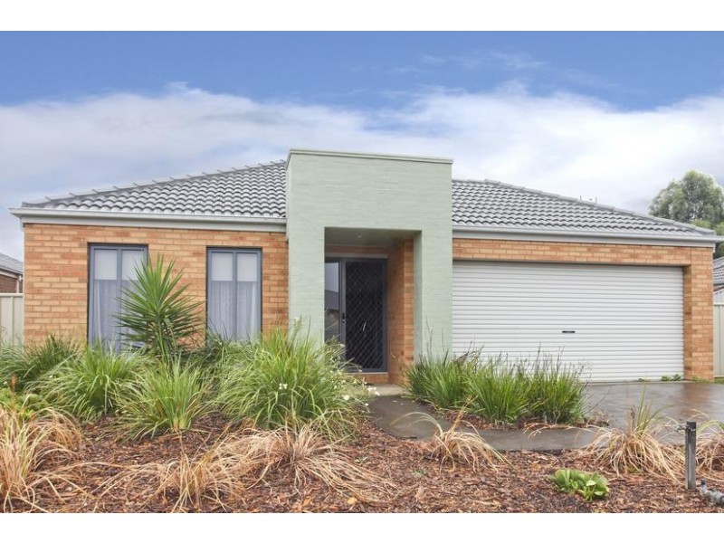 38 Cooba Drive, Epsom VIC 3551