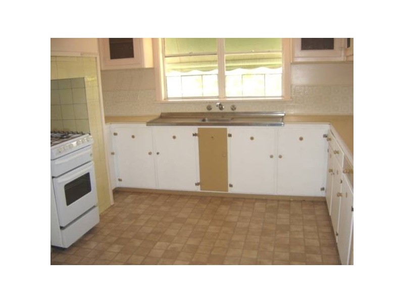 12 Curtin Street, Flora Hill VIC 3550