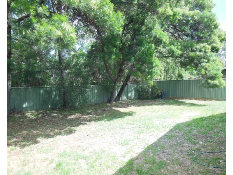 2/20 Palm Avenue, Flora Hill VIC 3550