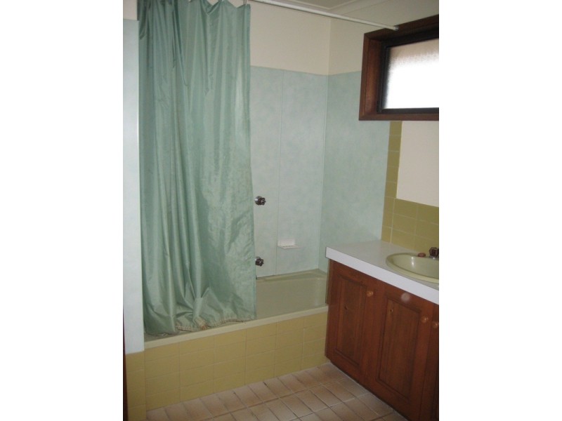 1/14 Yallambee Drive, Kennington VIC 3550