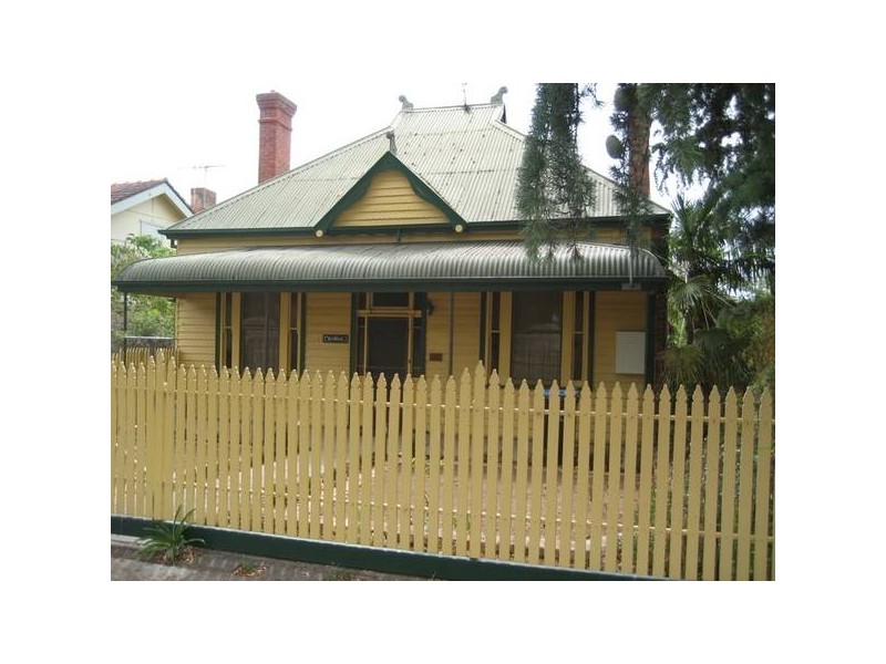 27 Carpenter Street, Quarry Hill VIC 3550