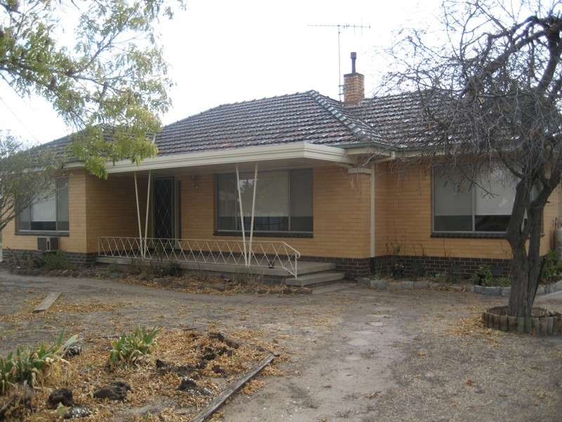 611 Midland Highway, Huntly VIC 3551