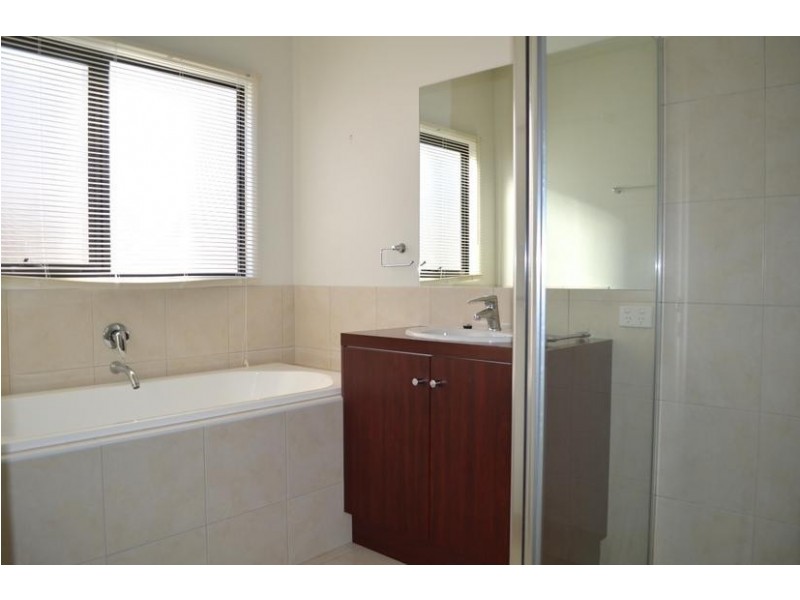 1 The Lane, Strathdale VIC 3550