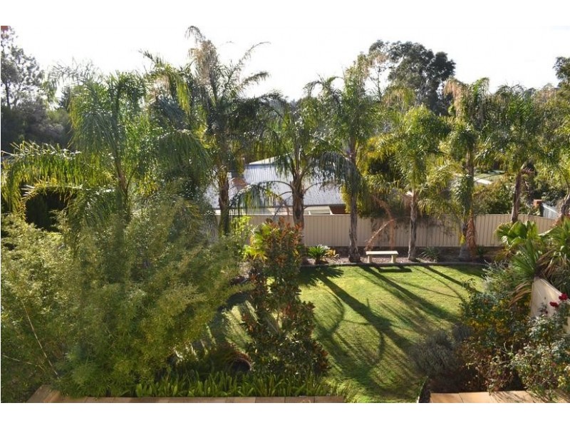 1 The Lane, Strathdale VIC 3550