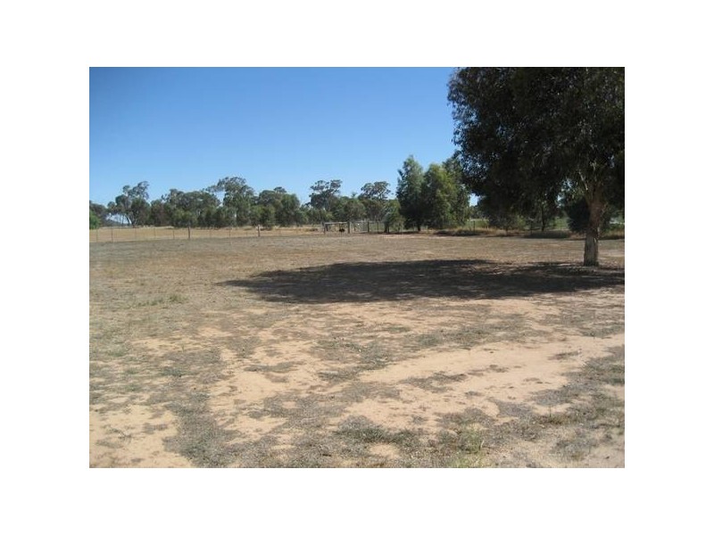 1556 Old Murray Road, Goornong VIC 3557