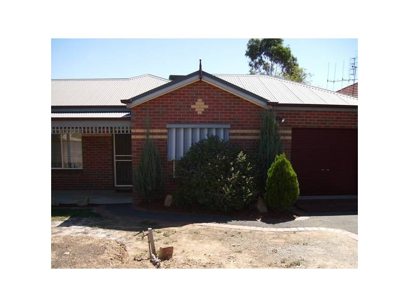 1/27 Bluegum Drive, Strathdale VIC 3550