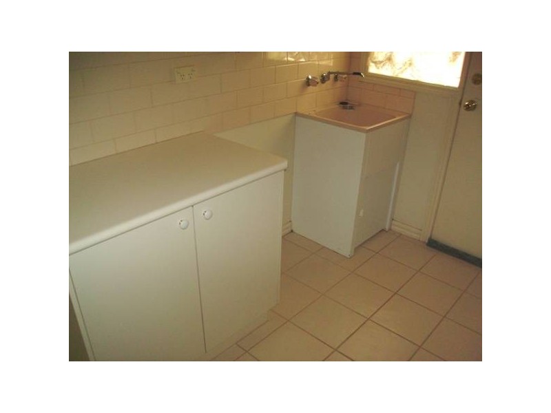 1/27 Bluegum Drive, Strathdale VIC 3550