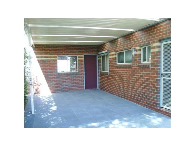 1/27 Bluegum Drive, Strathdale VIC 3550