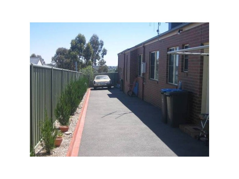 3 Dallas Drive, Spring Gully VIC 3550