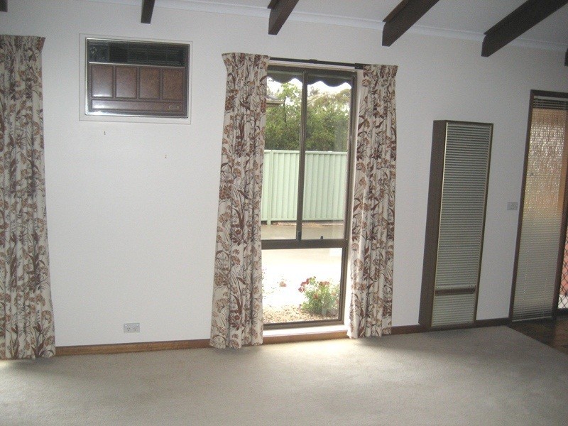 1/201 St Aidans Road, Kennington VIC 3550