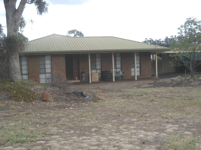 5 Norelle Crescent, Golden Square VIC 3555