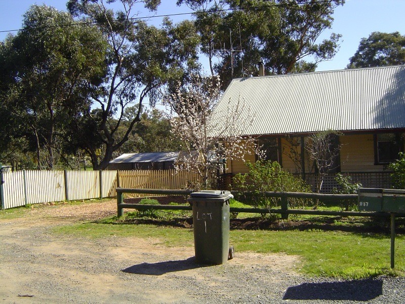 1 Eastern Lane, Maiden Gully VIC 3551