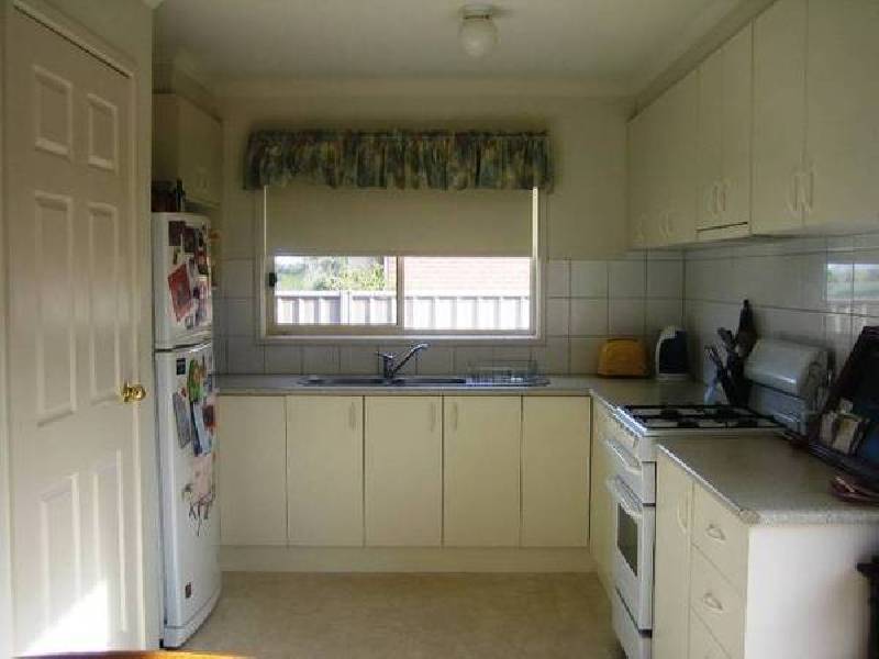4 Edwards Road, Kennington VIC 3550