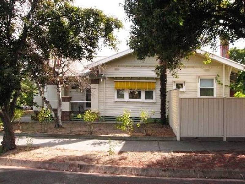 6 Dungey Avenue, Flora Hill VIC 3550