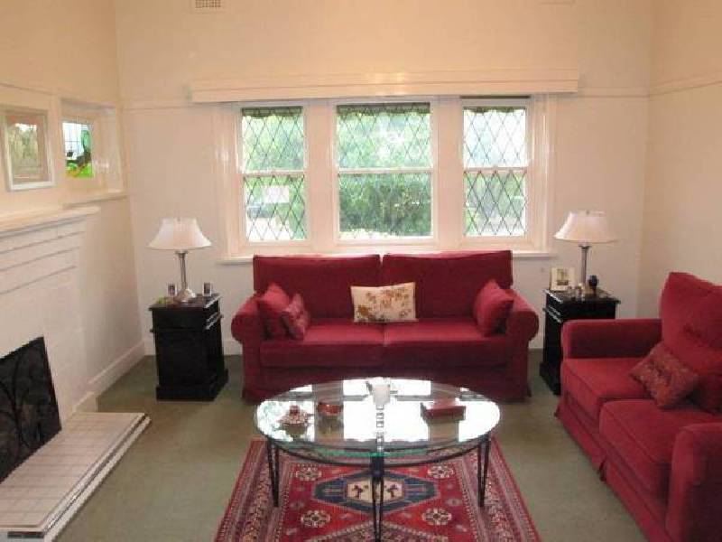 6 Dungey Avenue, Flora Hill VIC 3550