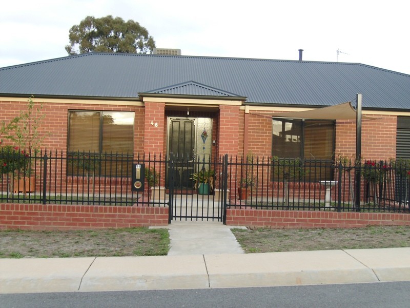 46 Pattison Drive, Kangaroo Flat VIC 3555