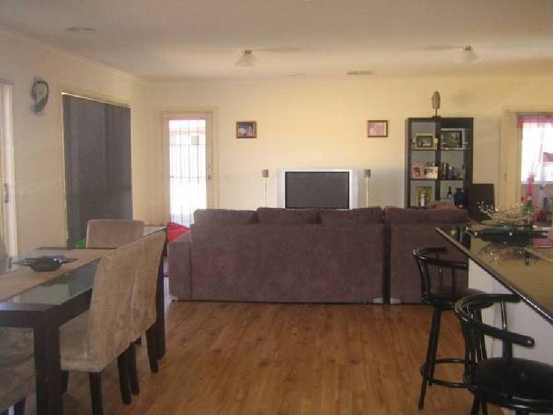 6 Hasker Drive, Kangaroo Flat VIC 3555