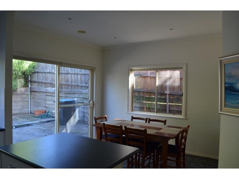 4/10 Malcolm Street, Quarry Hill VIC 3550