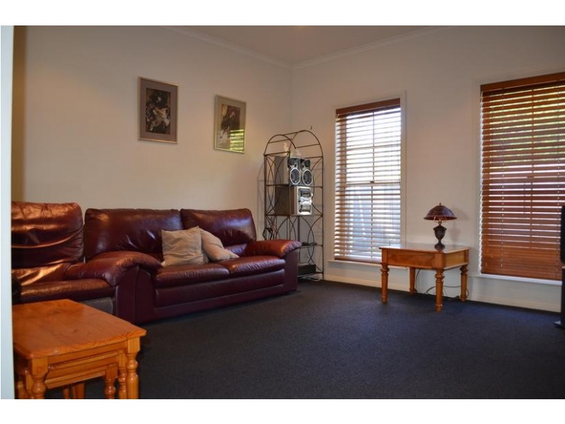 4/10 Malcolm Street, Quarry Hill VIC 3550