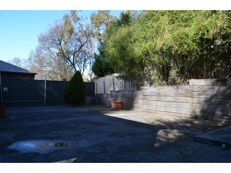 4/10 Malcolm Street, Quarry Hill VIC 3550