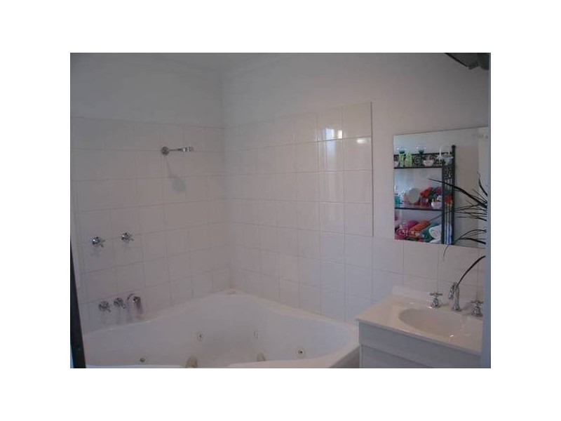 30B Regency Place, Kennington VIC 3550