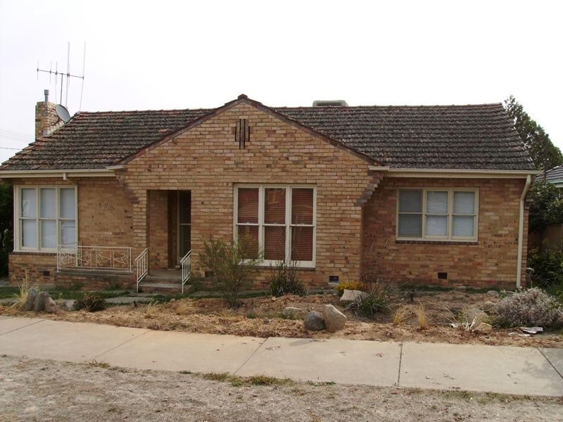 216 Neale Street, Flora Hill VIC 3550