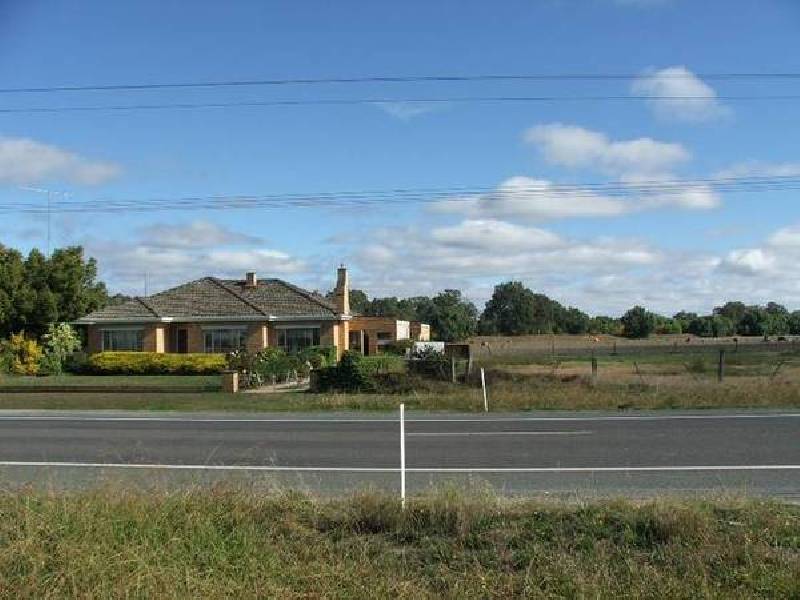 223 – 237 Midland Highway, Epsom VIC 3551