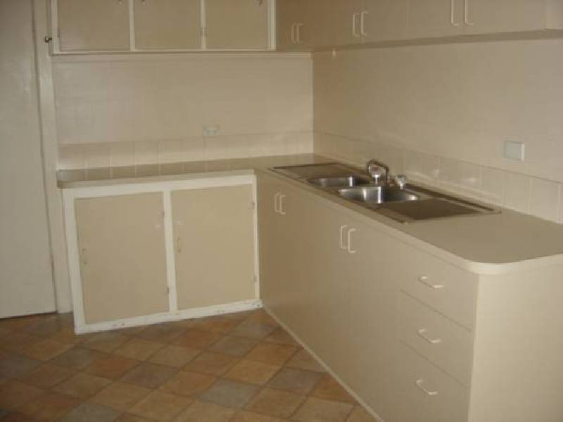 30 Carpenter Street, Kangaroo Flat VIC 3555