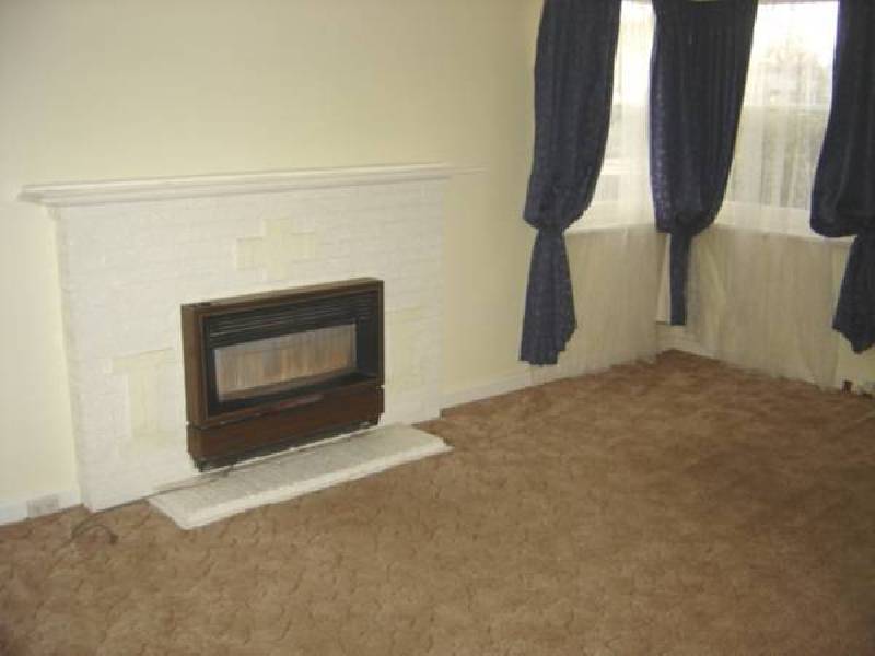 30 Carpenter Street, Kangaroo Flat VIC 3555