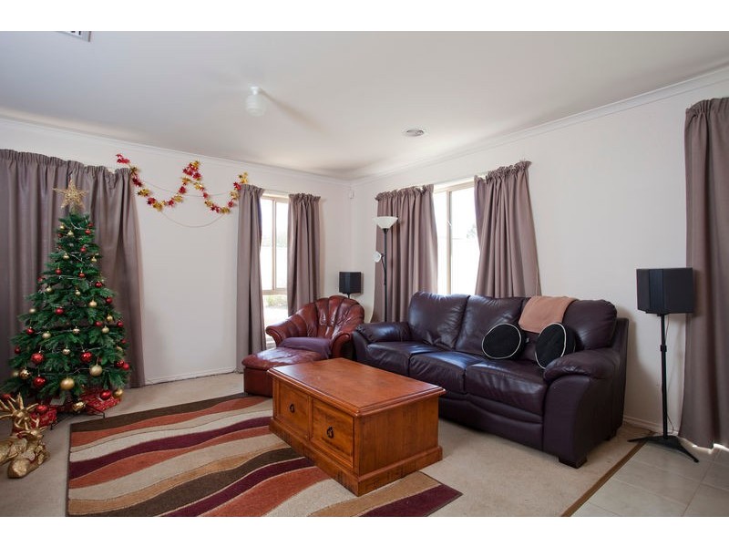 19 Greenview Circuit, Epsom VIC 3551