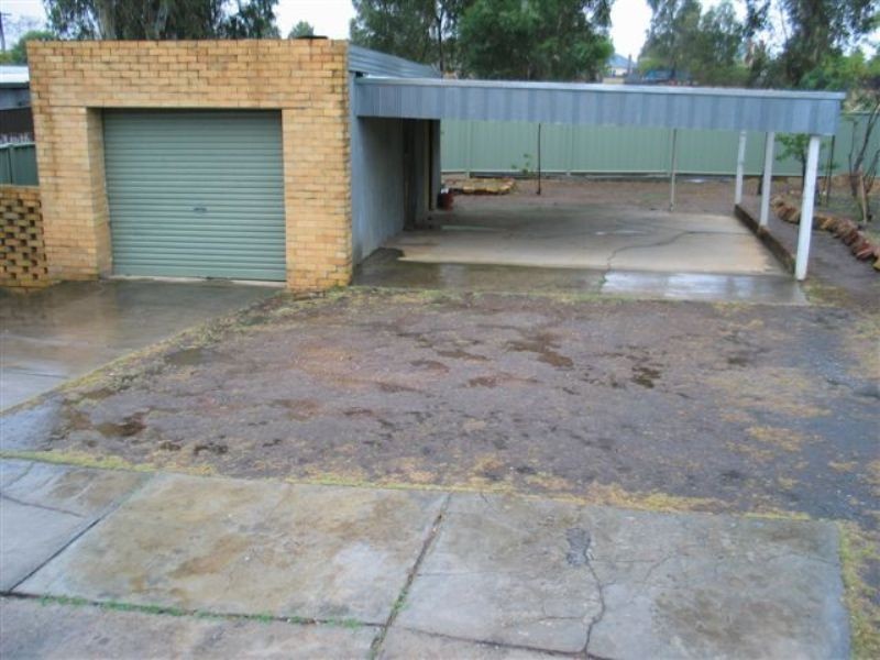 9 Graham Street, Kangaroo Flat VIC 3555