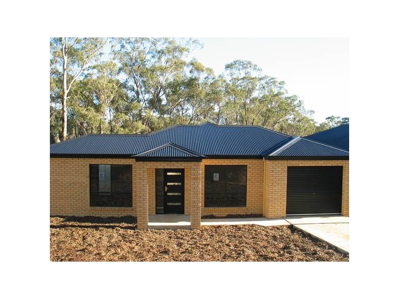 4/8 Dove Court, Eaglehawk VIC 3556