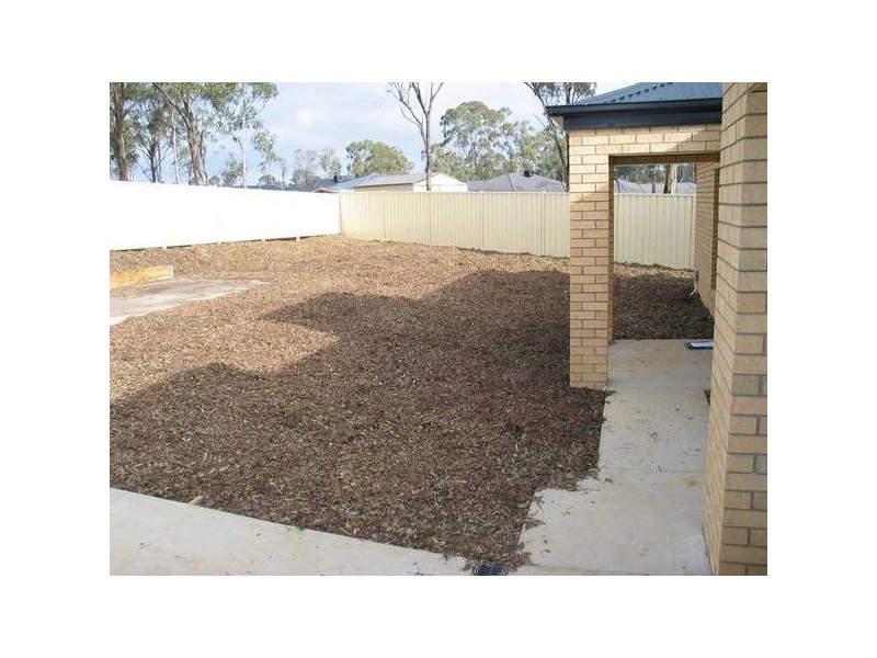 4/8 Dove Court, Eaglehawk VIC 3556