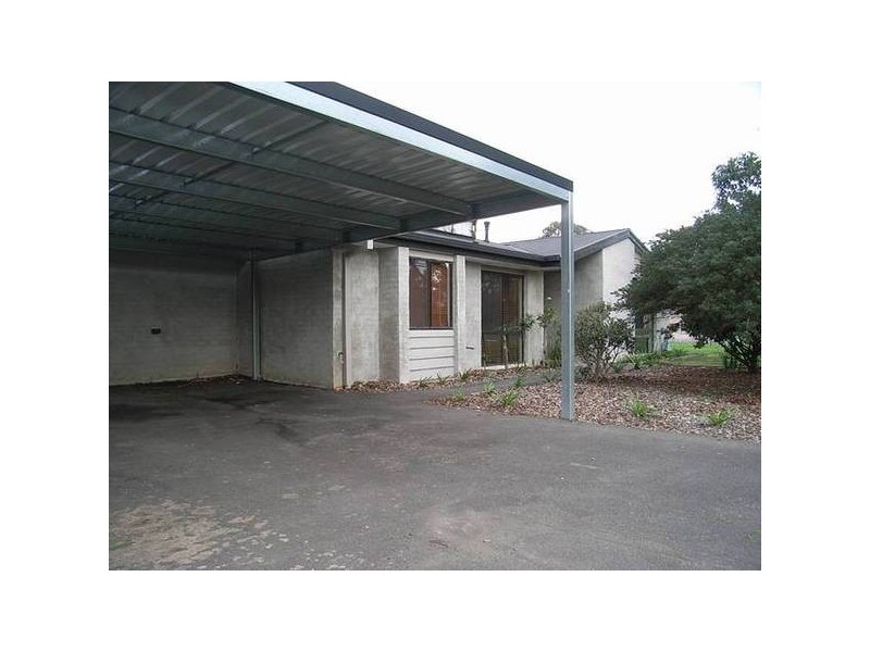 50 Olympic Parade, Kangaroo Flat VIC 3555