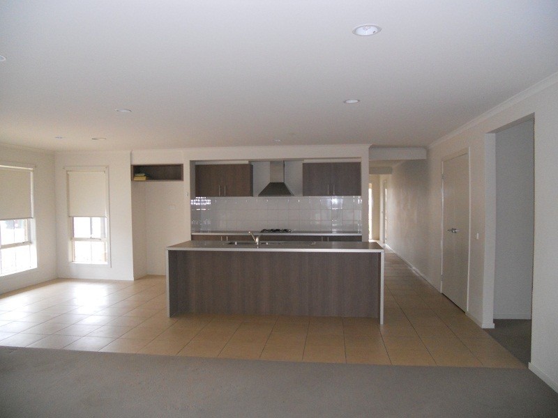 37 Mannagum Drive, Epsom VIC 3551