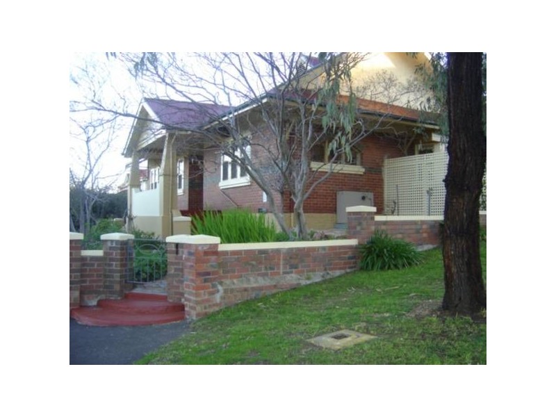 6 Carpenter Street, Quarry Hill VIC 3550