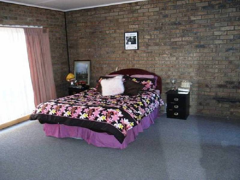 5 Kinrap Street, Kangaroo Flat VIC 3555