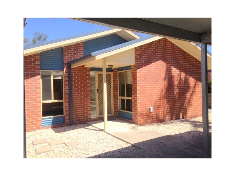 2/22 Mahon Avenue, Strathdale VIC 3550