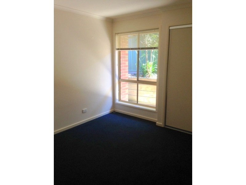 2/22 Mahon Avenue, Strathdale VIC 3550