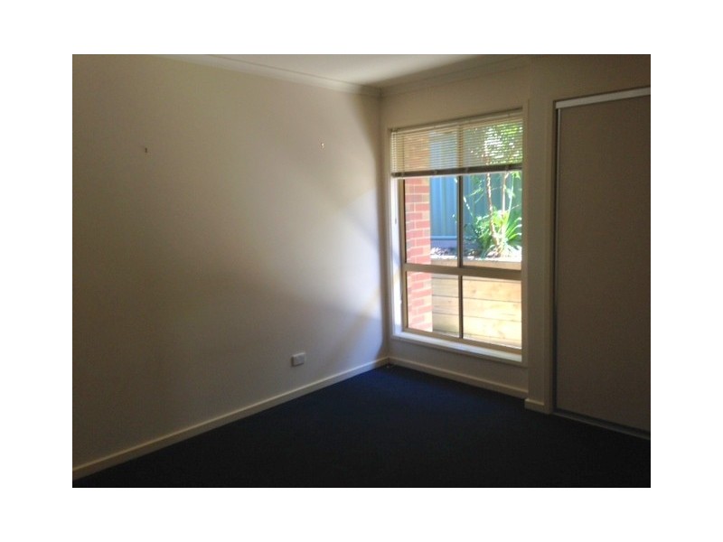 2/22 Mahon Avenue, Strathdale VIC 3550