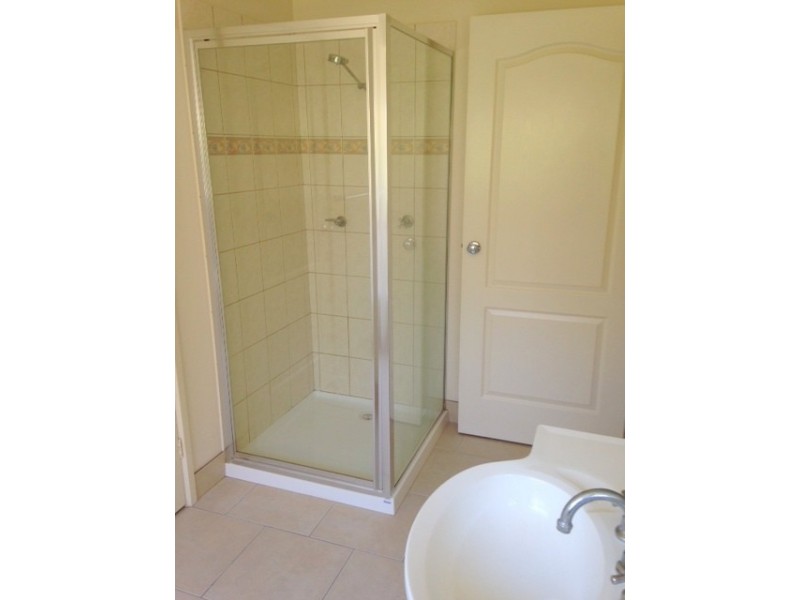 2/22 Mahon Avenue, Strathdale VIC 3550