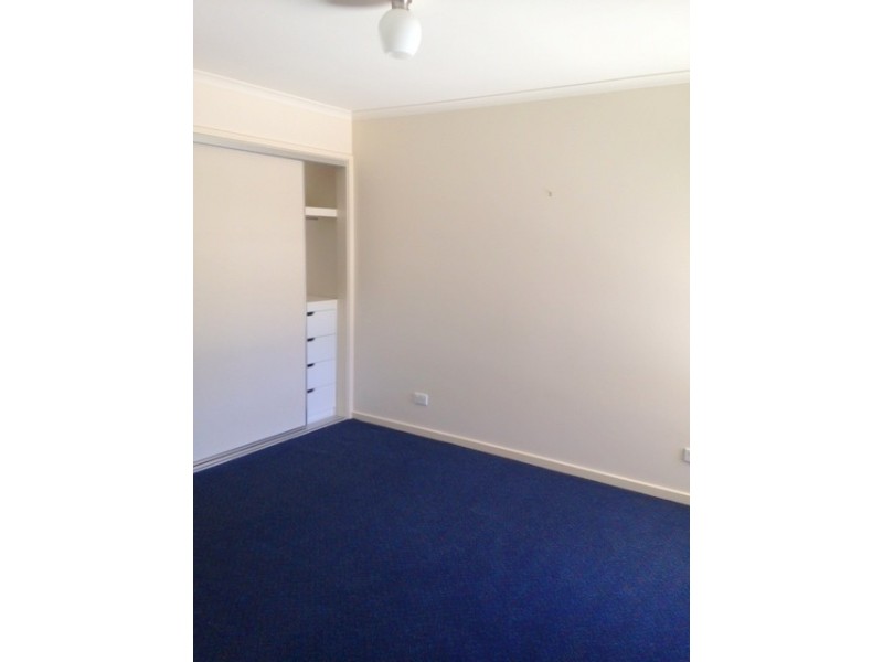 2/22 Mahon Avenue, Strathdale VIC 3550