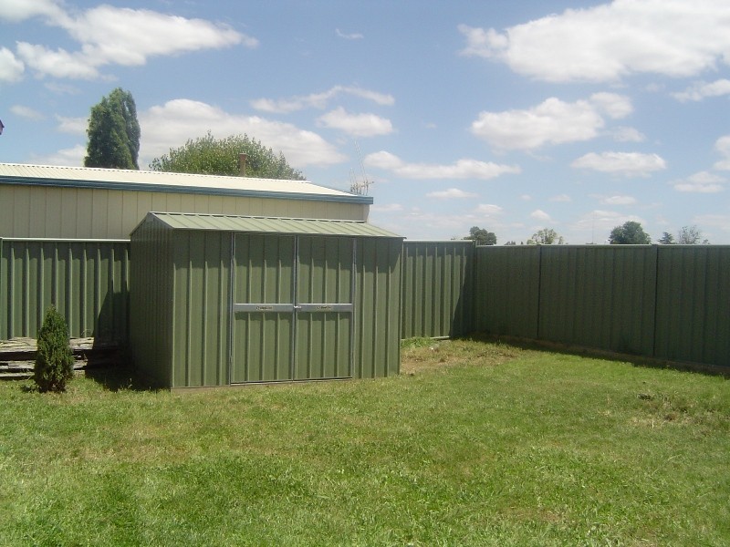 27 Cassandra Crescent, Epsom VIC 3551