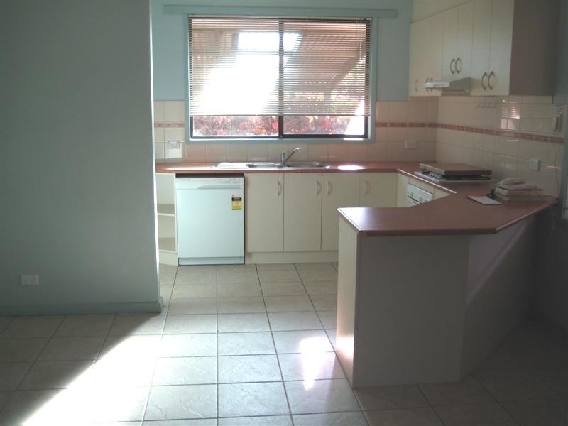 6 Rosemary Avenue, Strathdale VIC 3550