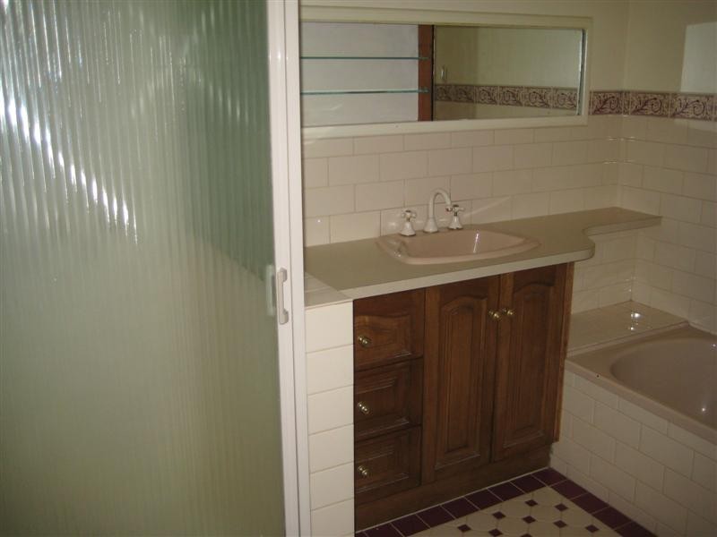 6 Rosemary Avenue, Strathdale VIC 3550