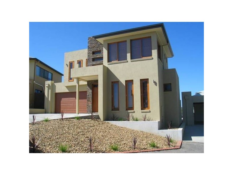 1/3 Eliza Court, Spring Gully VIC 3550